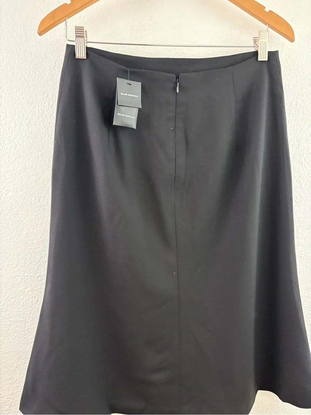Club Monaco black A-line skirt high-waisted gold tone buttons size 8